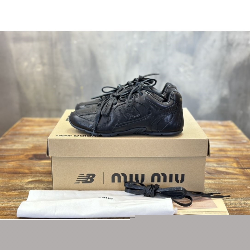 Miu Miu Casual Shoes
